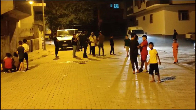 Batman'da minibüsün altında kalan 1 yaşındaki bebek feci şekilde can verdi! - Resim: 1