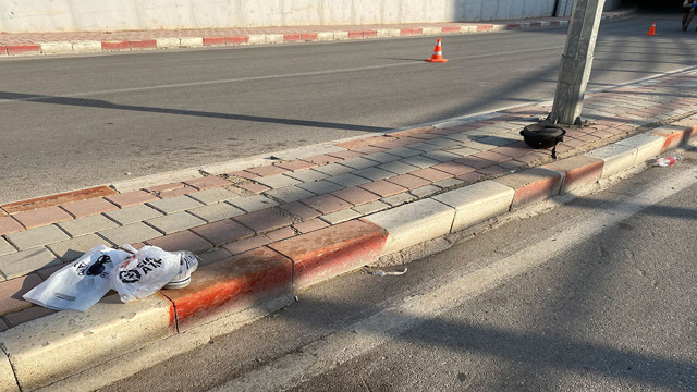 Karaman'da acı kaza! Aydınlatma direğine çarpan motosiklette 20 yaşındaki genç hayatını kaybetti - Resim: 1