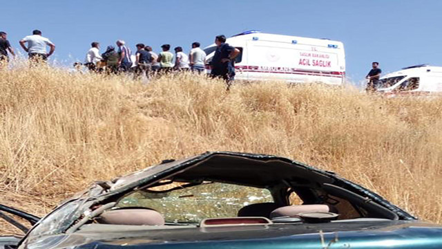 Kahramanmaraş'ta acı kaza! Hakimiyetini kaybeden araç takla attı: 1 ölü, 4 yaralı - Resim: 1