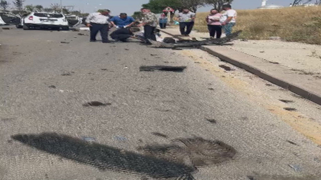 Ankara'da kamyonet ve otomobilin çarpıştığı feci kazada 3’ü ağır 5 yaralandı - Resim: 2