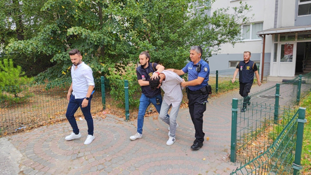 Tekirdağ'da kadın cinayeti! Kavga ettiği kız arkadaşını boğarak öldürdü - Resim: 1