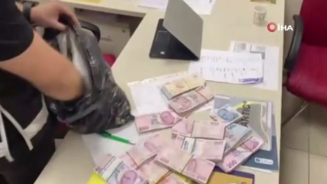 Ameliyat için bıçak parası isteyen doktor tutuklandı! Hastanedeki odasından para fışkırdı - Resim: 2