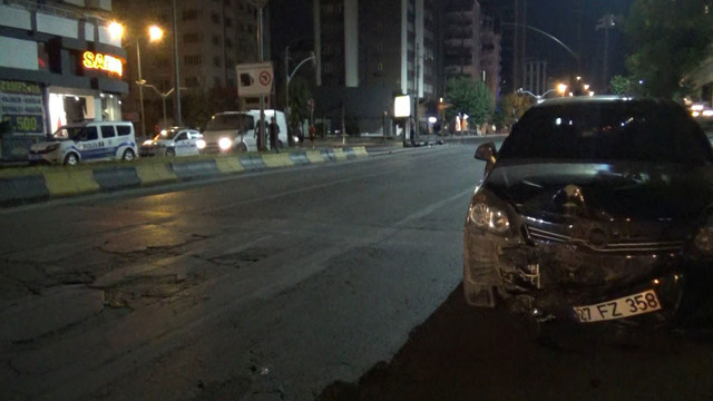 Motosiklete çarpmamak için manevra yapan araç yayaya çarptı! 4 kişi yaralandı - Resim: 2