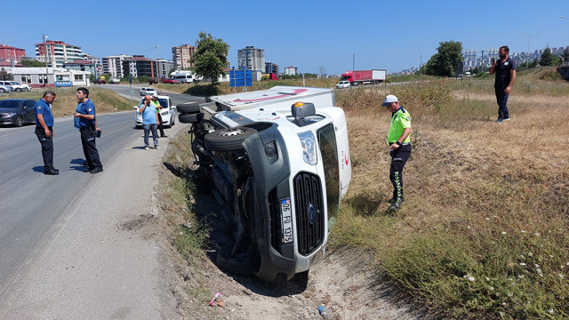 Samsun'da korkunç kaza! Türk Kızılay kan toplama aracı devrildi: 1 yaralı - Resim: 0