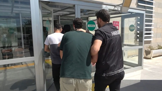 Elazığ'da uyuşturucu tacirleri kıskıvrak yakalandı! 6 kişi gözaltın alındı - Resim: 1