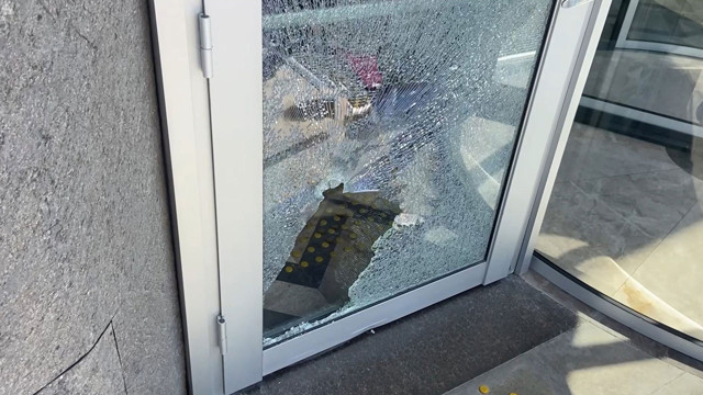 Kartal'da maskeli saldırgan rezidans otoparkında husumetlisine kurşun yağdırdı! - Resim: 1