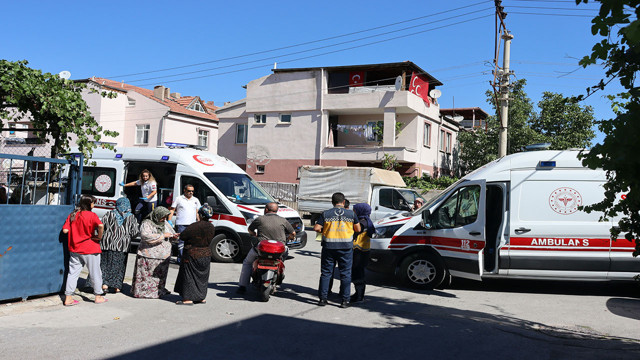 Müstakil ev alev alev yandı! 3'ü çocuk 5 kişi zehirlendi - Resim: 2