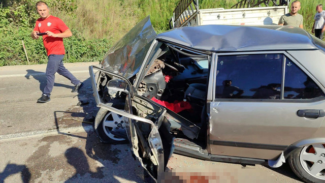 Ordu'da feci kaza! Otomobil ile kamyonet çarpıştı: 1 ölü - Resim: 0
