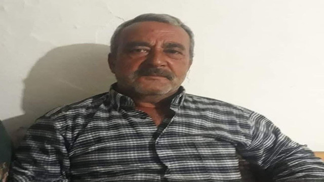 Balıkesir'de kamyonla kafa kafaya çarpışan motosiklet kamyonun altında kaldı! - Resim: 0