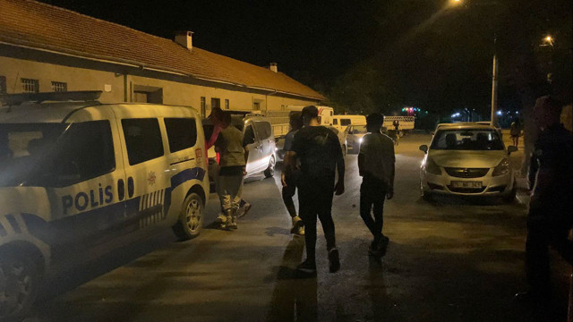 Lunaparkta kavgaya tutuşan çocuklar yabancı uyruklu çocuğu sandalyeyle yaraladı! - Resim: 1