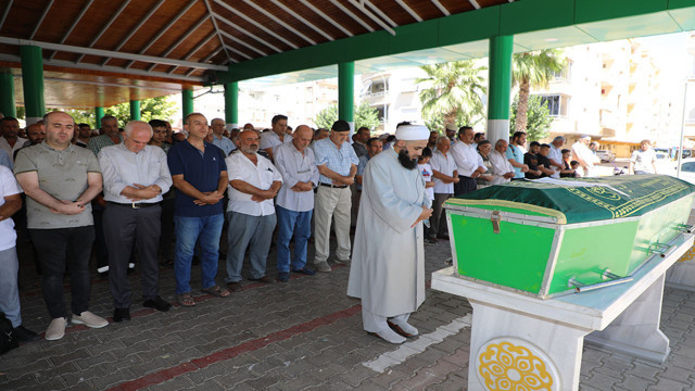 Umudumuz Şaban'ın ibrikçisi 'Artist Ahmet' hayatını kaybetti! - Resim: 0