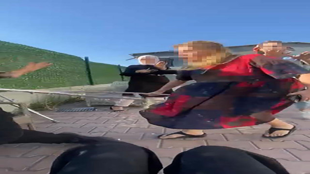 Kayseri'de hacze giden yaralı avukata hakaretler edip kendi koltuk değnekleri ile darp etti! - Resim: 0