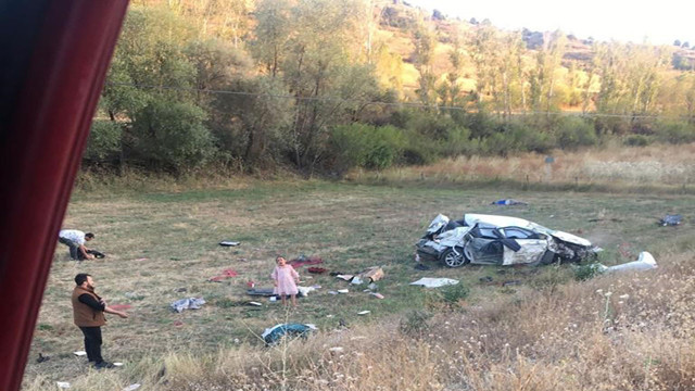 Kendi kınasına giderken kaza geçirmişti! Gelin ve annesi kurtarılamadı - Resim: 0