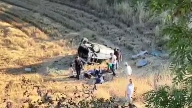 Adıyaman'da feci kaza! Polis memuru ailesiyle kaza yaptı: 1 ölü, 4 yaralı - Resim: 1