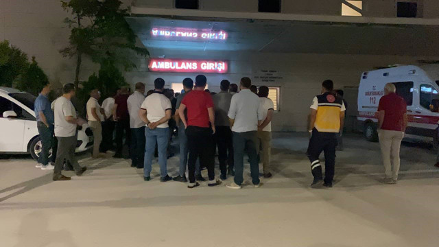 Tokat'ta silahlı saldırgan jandarmaya ateş açtı! Husumetlisini öldürdü, 2 kişiyi yaraladı - Resim: 1