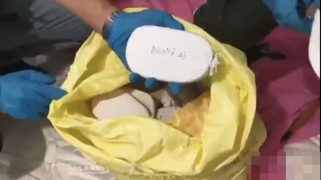 Şanlıurfa'da narkotik köpekleri uyuşturucuya geçit vermedi! 122 bin uyuşturucu hap ve 29 kilo esrar ele geçirildi - Resim: 1