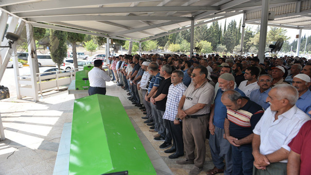 Adana'da navigasyon ölüm getirdi! Yanlış yola giren araç kaza yaptı: 3 kişi öldü - Resim: 0