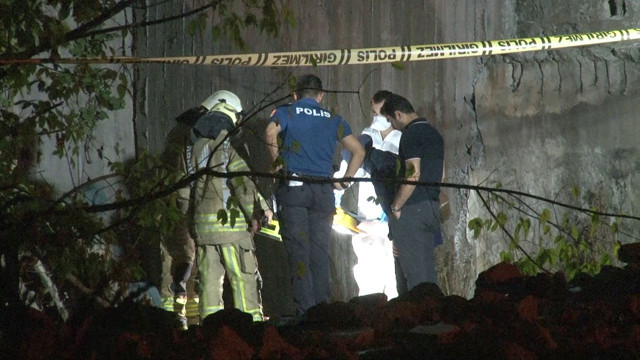 Bağcılar'da bir grup genç oynadıkları arsada dehşeti yaşadı! Kuyuda çürümüş ceset buldular - Resim: 2