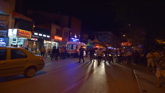 Çerez sırası iki grubu birbirine düşürdü! Bıçaklar konuştu, kan aktı: 3 yaralı - Resim: 3