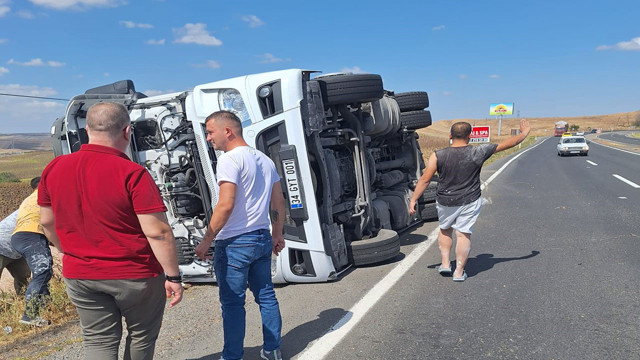 Tekirdağ'da kontrolden çıkan tır yan yattı! - Resim: 2