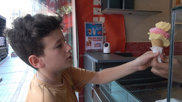 Rize'de bir esnaf, vefat etmiş babasının vasiyetini yerine getirdi - Resim: 1