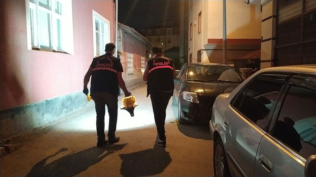 Çorum'da 17 yaşındaki çocukların silahlı kavgası kan akıttı! 1 kişi pompalı tüfekle vuruldu - Resim: 0