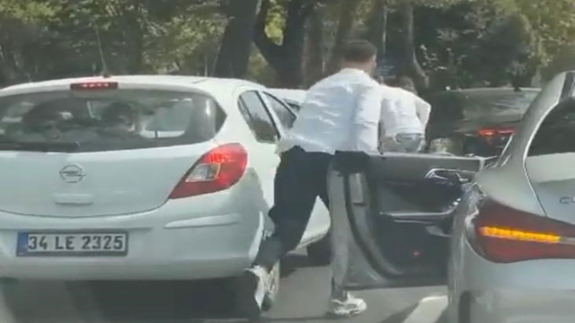 Bakırköy'de trafiği yavaşlatan maganda konvoycular tepki gösteren vatandaşı darp etti! - Resim: 0