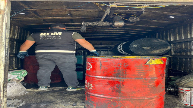 İstanbul'da dev kaçakçılık operasyonu! 243 ton kaçak akaryakıt ele geçirildi - Resim: 1
