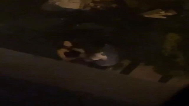 Beşiktaş'ta sevgili kavgası kameralara yansıdı! Kız arkadaşının boğazını sıkan şahıs kendini yumrukladı - Resim: 0