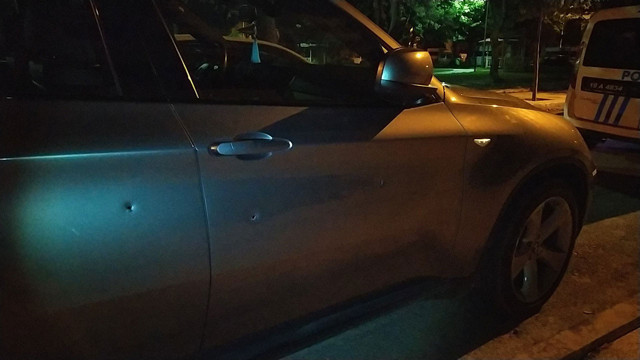 Çorum'da park halindeki otomobile kurşun yağdırdılar! - Resim: 1