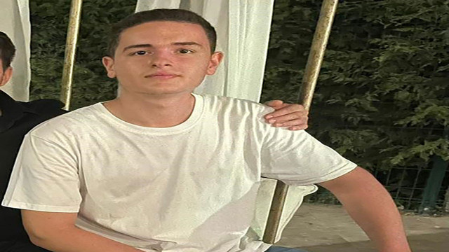 Denizli'de acı kaza! 12 aracın karıştığı zincirleme kazada bir aile can verdi - Resim: 1