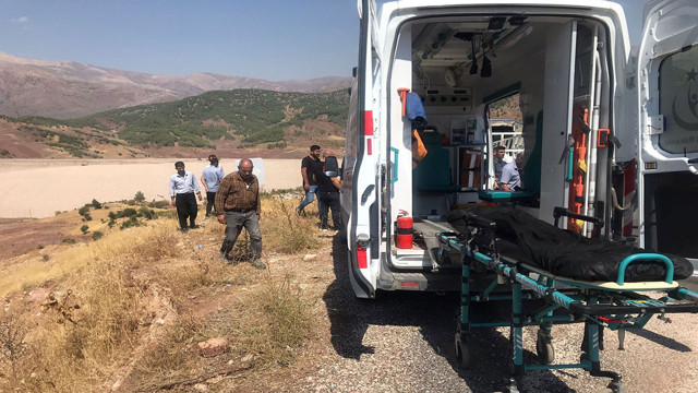 Adıyaman'da kontrolden çıkan araç uçuruma yuvarlandı! - Resim: 0