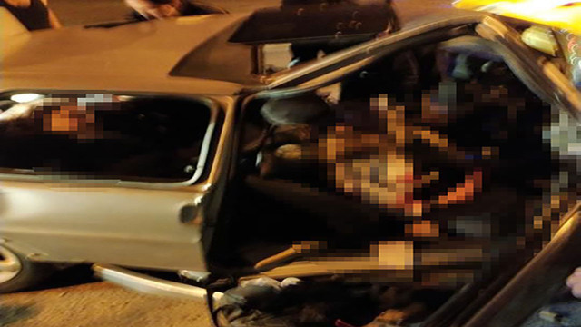 Yalova'da ağaca çarpan otomobilde 1 kişi öldü, 3  kişi yaralandı! - Resim: 1