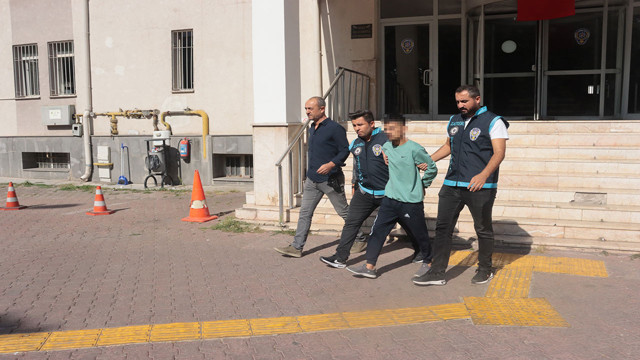 Kayseri'de akılalmaz dolandırıcılık! İnternetten sahte altınla 430 bin TL dolandırdı - Resim: 0