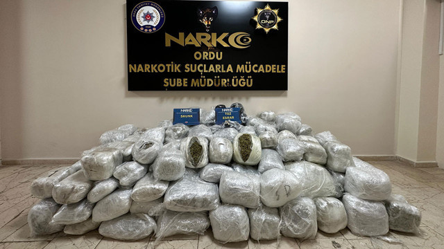 İçişleri Bakanı paylaştı! Ordu'da dev uyuşturucu operasyonu: 241 kilogram uyuşturucu madde ele geçirildi - Resim: 0