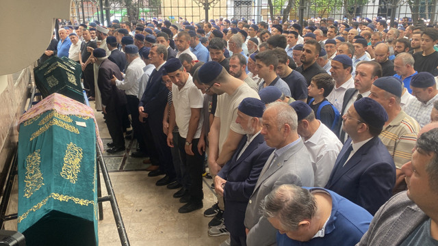 Kırklareli’nde selde hayatını kaybeden doktor ve eşi son yolculuğuna uğurlandı - Resim: 0