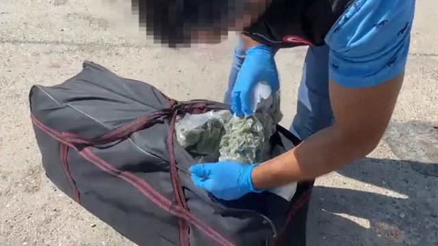 Osmaniye'de uyuşturucu tacirlerine geçit verilmedi! 103 kilo 700 gram skunk ele geçirildi - Resim: 0