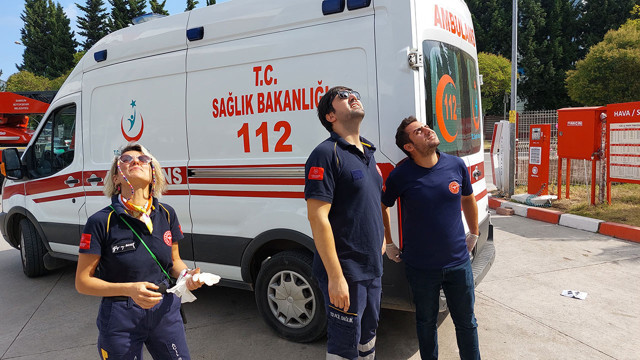 Samsun'da 11 katlı inşaattan intihar etemey çalışan şahısı polisler ikna etti! - Resim: 1