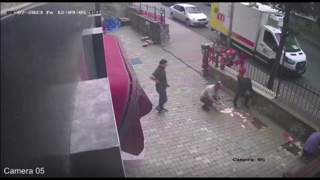 Kartal'Da film gibi olay! 10 bin eurosu rüzagrın etkisiyle sokağa saçıldı - Resim: 0