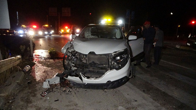 Kastamonu'da feci kaza! Ciple ticari araç birbirine girdi: 4 yaralı - Resim: 1