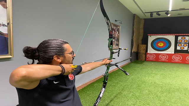 Milli sporcunun trafikte uğradığı silahlı saldırıyla hayatı değişti! Omurilik felci geçirdi, milli takıma okçu yetiştirmeye başladı - Resim: 1