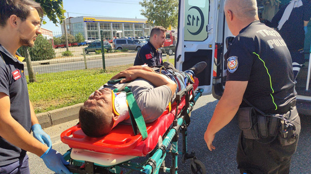 Bursa'da korkunç kaza! Kamyonet tıra arkadan çarptı - Resim: 3