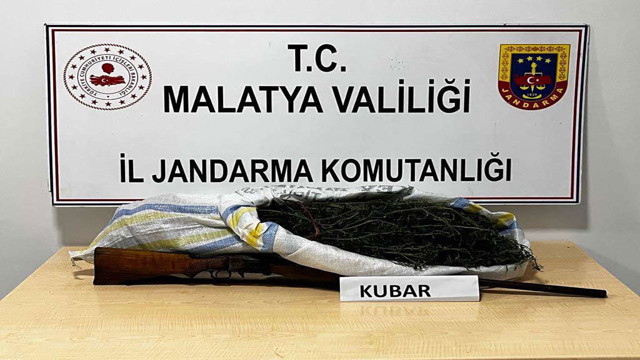 Malatya'da jandarma ekipleri uyuşturucu tacirlerine göz açtırmadı! 21 kişi gözaltına alındı - Resim: 0