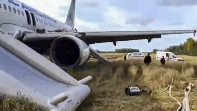 Havada büyük panik! 167 kişiyi taşıyan yolcu uçağı tarlaya acil iniş yaptı - Resim: 0