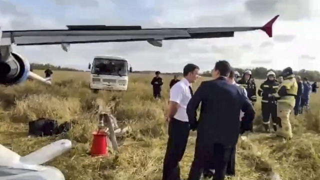 Havada büyük panik! 167 kişiyi taşıyan yolcu uçağı tarlaya acil iniş yaptı - Resim: 1