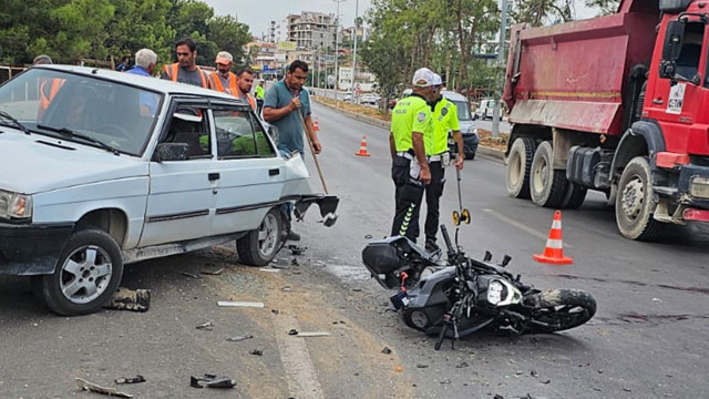 Mersin'de korkunç kaza! Motosikletiyle otomobile çarpan Rus sürücü ağır yaralandı - Resim: 0