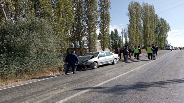 Tokat'ta korkunç kaza! Kontrolden çıkan otomobil başka araca arkadan çarptı: 4 yaralı - Resim: 3