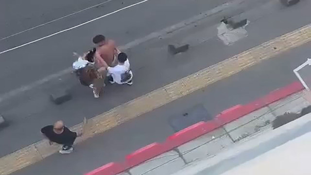 Pendik'te anne-oğulun küfürler yağan kavgası kameralara yakalandı! - Resim: 1