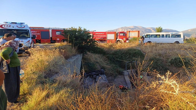 Denizli'de feci kaza! Otomobil köprüden su kanalına uçtu - Resim: 1