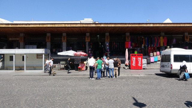 Diyarbakır'da esnafların kavgasında silahlar patladı! 3 kişi yaralandı - Resim: 0